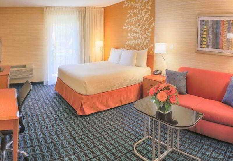 Fairfield Inn And Suites By Marriott San Jose Airport Екстериор снимка