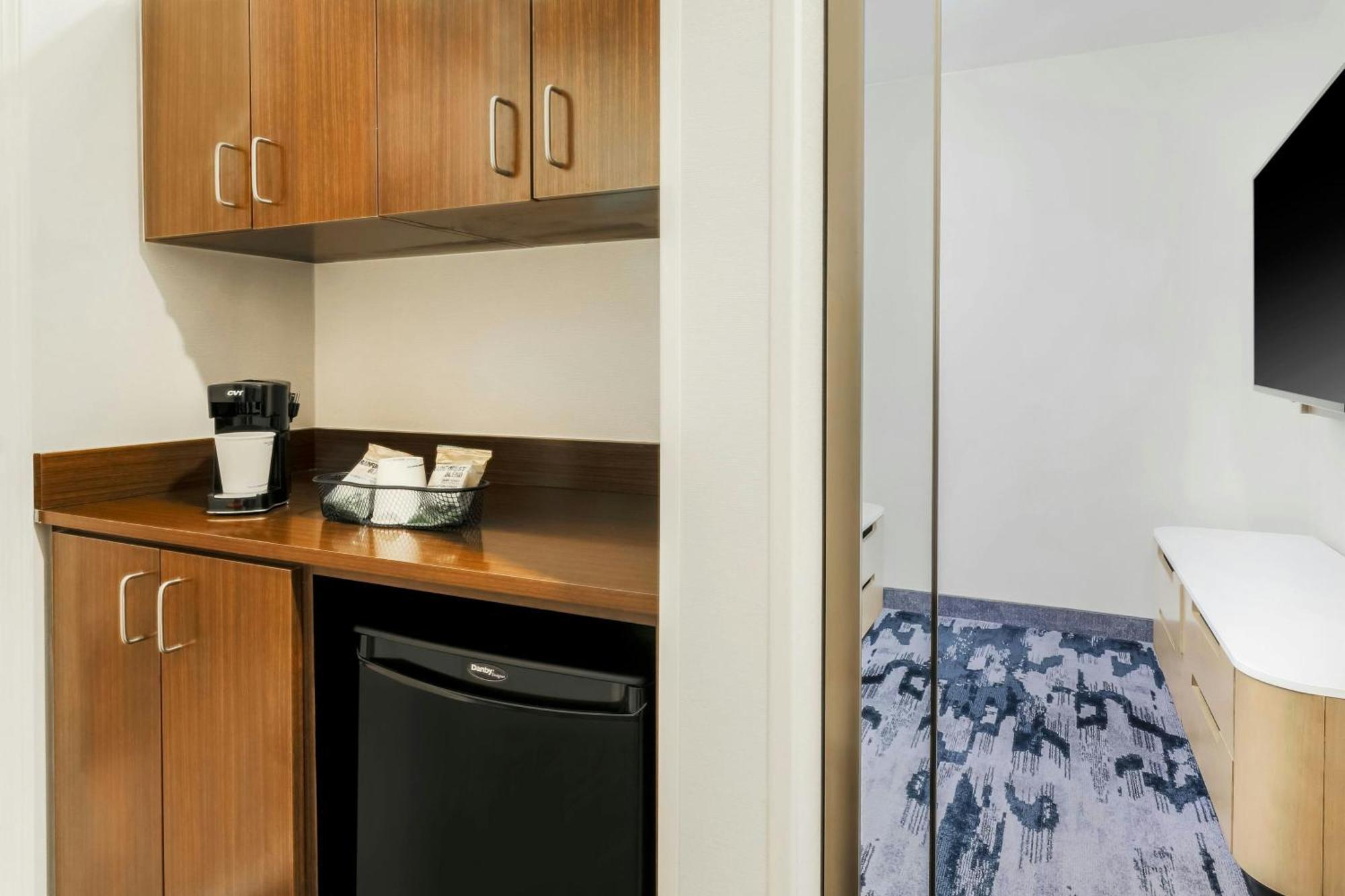 Fairfield Inn And Suites By Marriott San Jose Airport Екстериор снимка