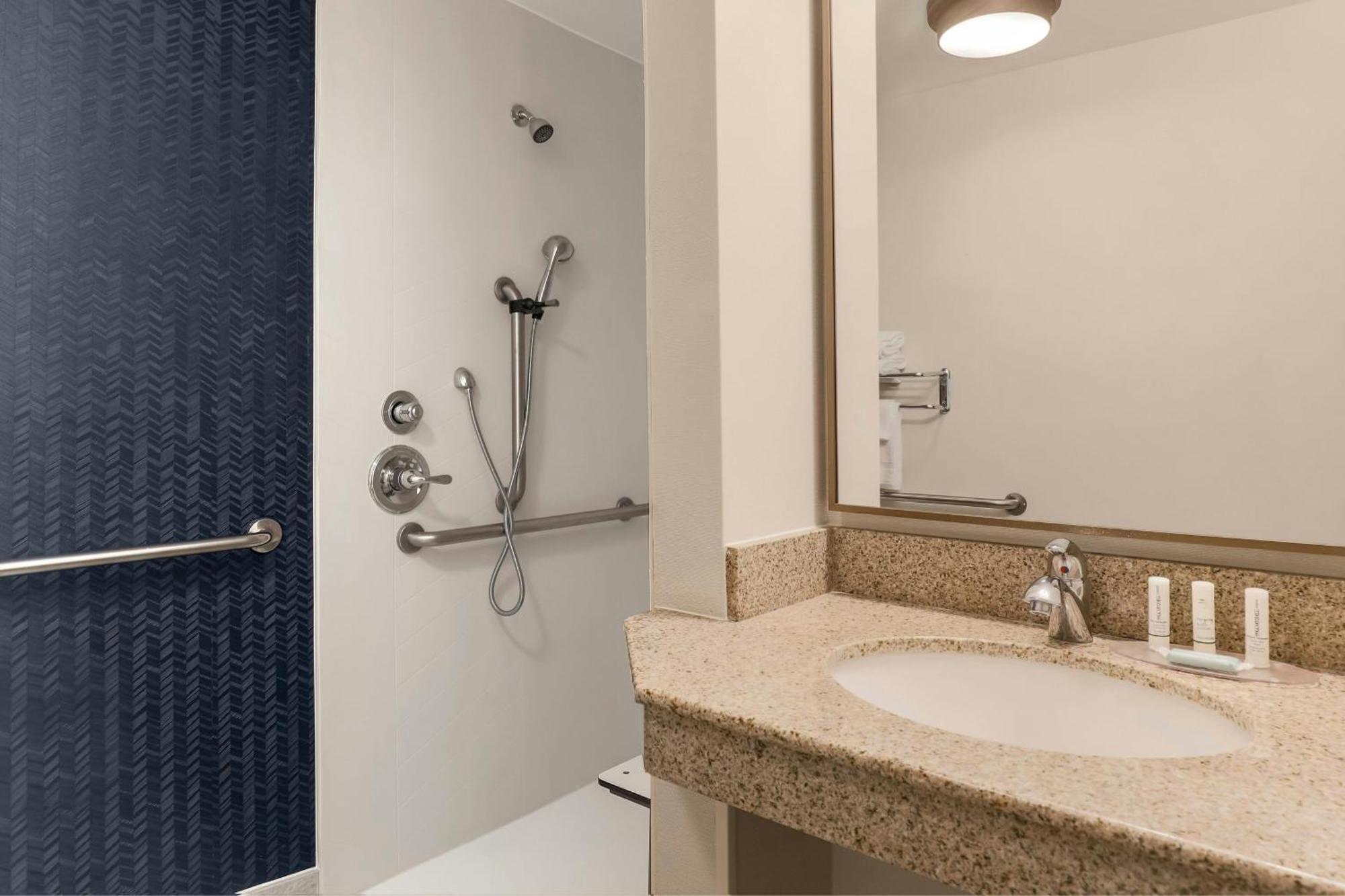 Fairfield Inn And Suites By Marriott San Jose Airport Екстериор снимка