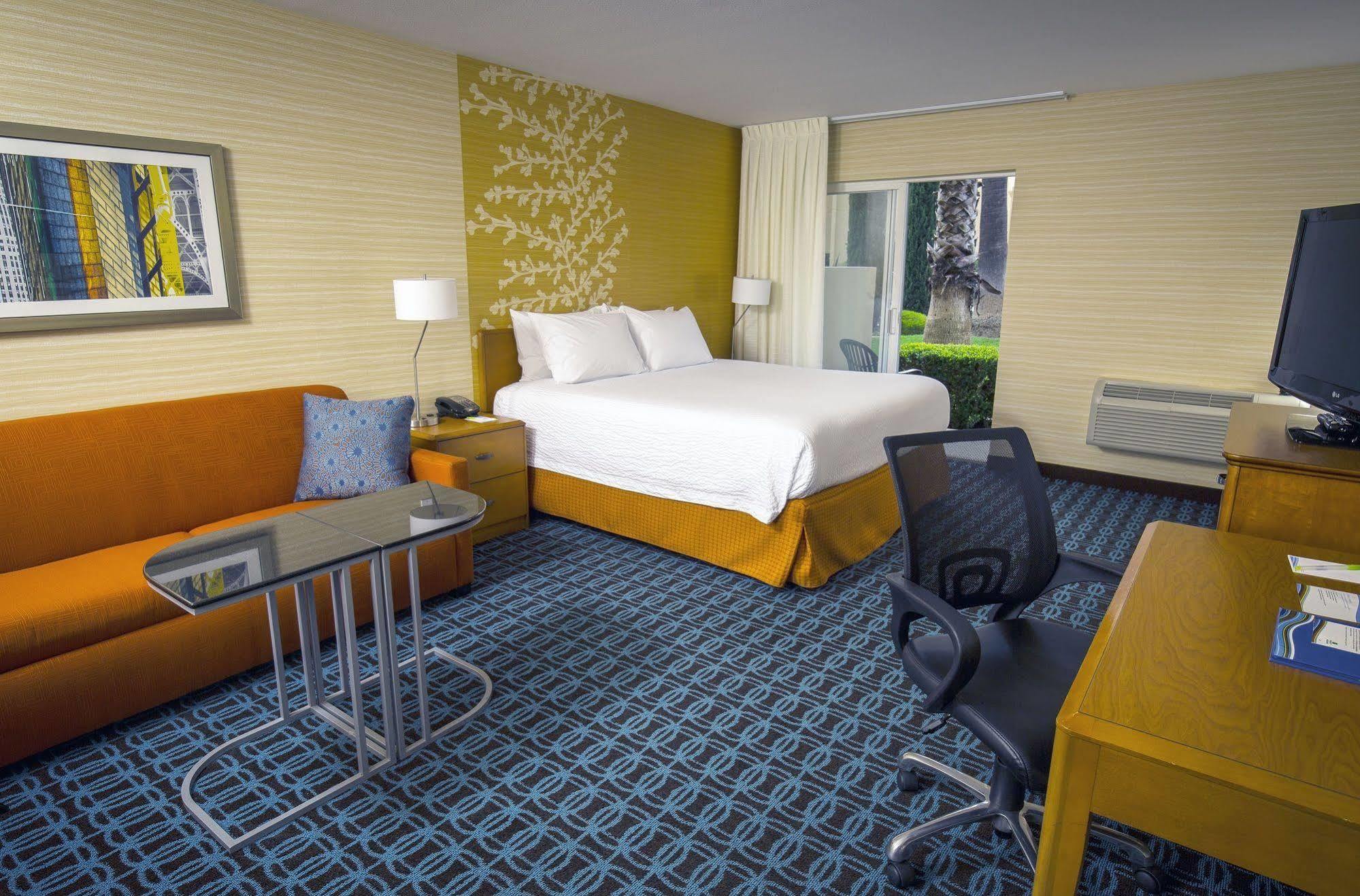 Fairfield Inn And Suites By Marriott San Jose Airport Екстериор снимка